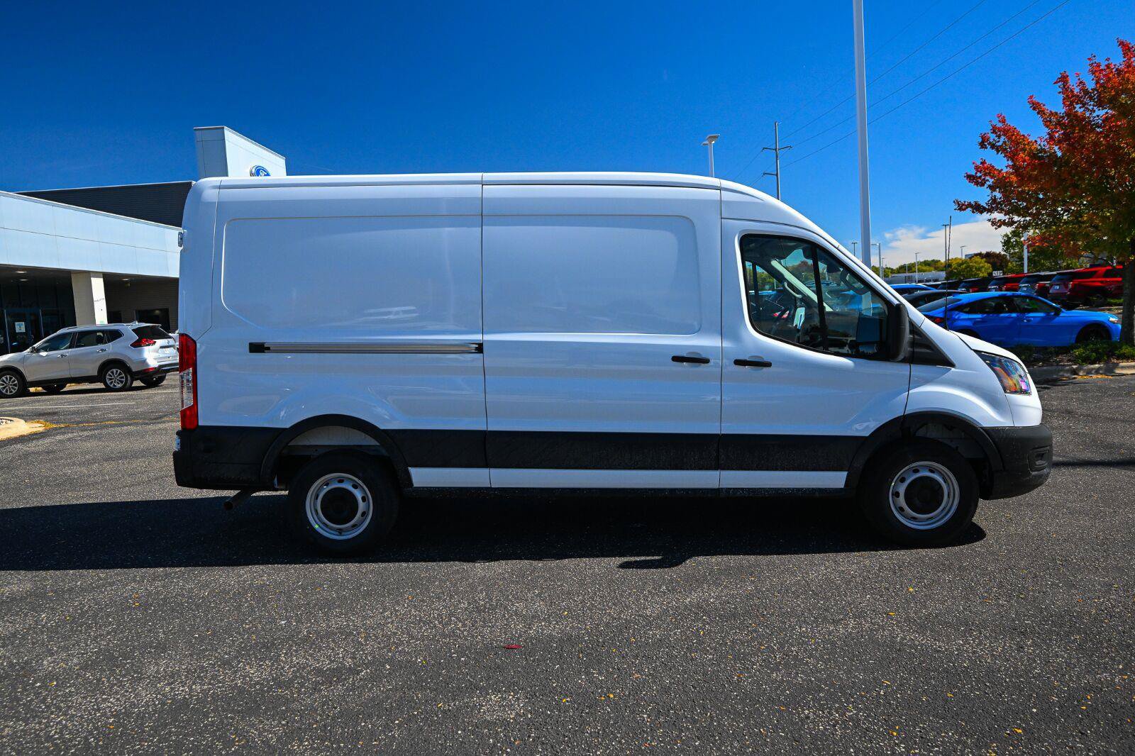 New 2027 Ford Transit 250 148 Medium Roof RWD image 3
