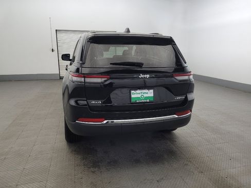 Used 2023 Jeep Grand Cherokee Limited image 6