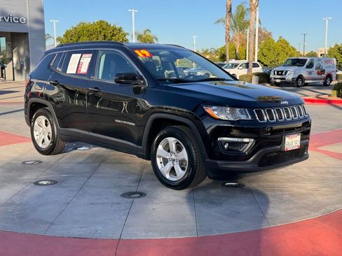 Used 2019 Jeep Compass Latitude w/ Popular Equipment Group image 2
