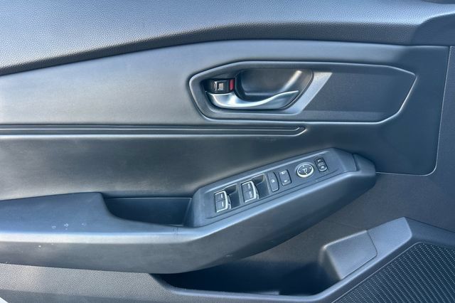 Used 2023 Honda Accord EX image 12