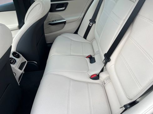 Certified 2026 Mercedes-Benz C 300 4MATIC Sedan image 12