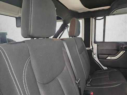 Used 2017 Jeep Wrangler Unlimited Rubicon w/ Connectivity Group AWD/4WD image 20