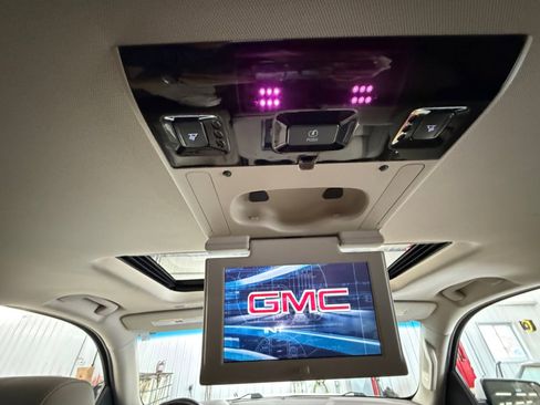 Used 2018 GMC Yukon SLT w/ Open Road Package AWD/4WD image 22