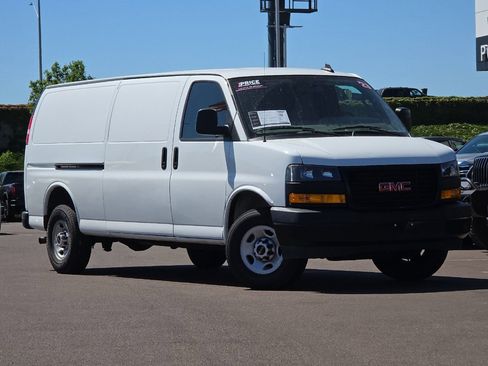 Used 2023 GMC Savana 2500 Extended w/ Driver Convenience Package RWD image 2