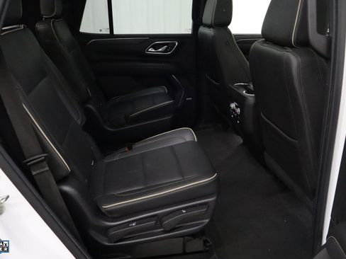 Used 2021 GMC Yukon SLT w/ SLT Premium Package image 28