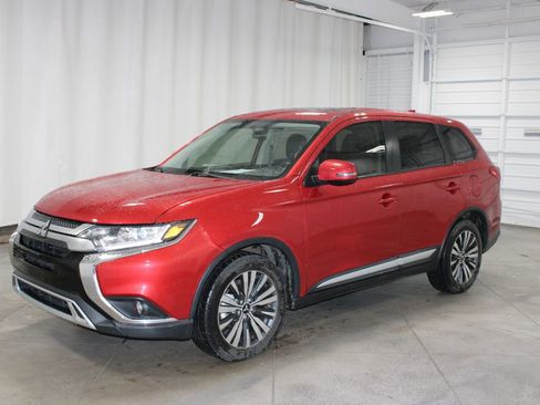 Used 2019 Mitsubishi Outlander SE image 4