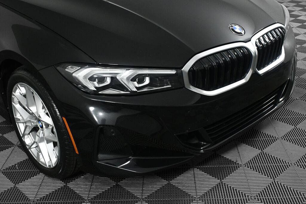 Used 2025 BMW 330i Sedan w/ Convenience Package RWD image 13