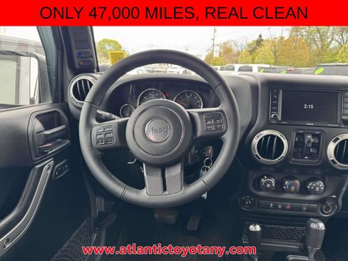 Used 2017 Jeep Wrangler Unlimited Sahara w/ Dual Top Group AWD/4WD image 16