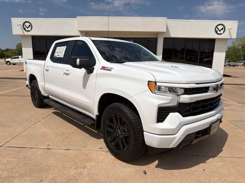 New 2026 Chevrolet Silverado 1500 RST w/ Z71 Off-Road Package AWD/4WD image 2