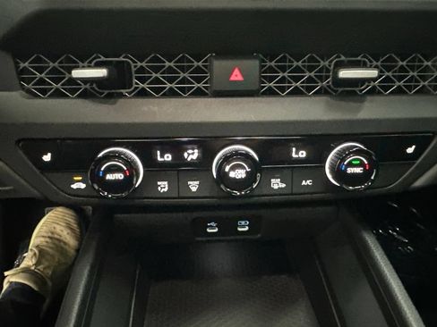 Used 2025 Honda Accord SE image 19