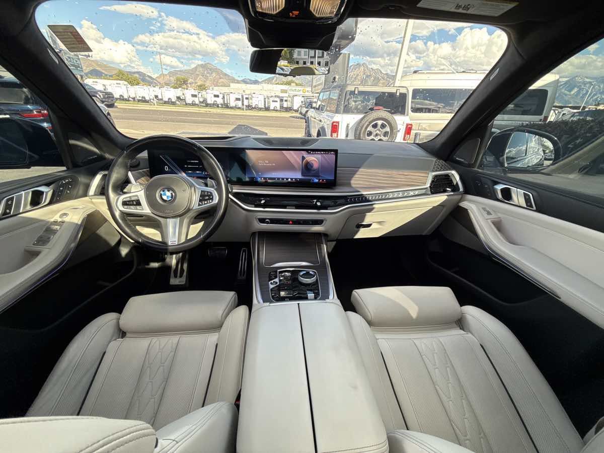 Used 2024 BMW X7 xDrive40i w/ Executive Package AWD/4WD image 16