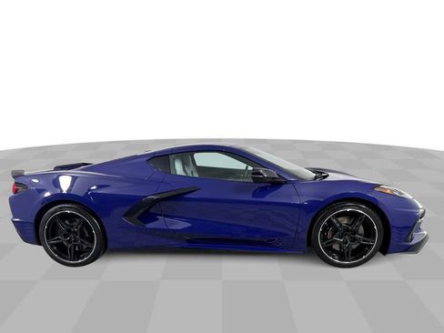 Used 2025 Chevrolet Corvette Stingray Preferred Cpe w/ Z51 Performance Package RWD image 9
