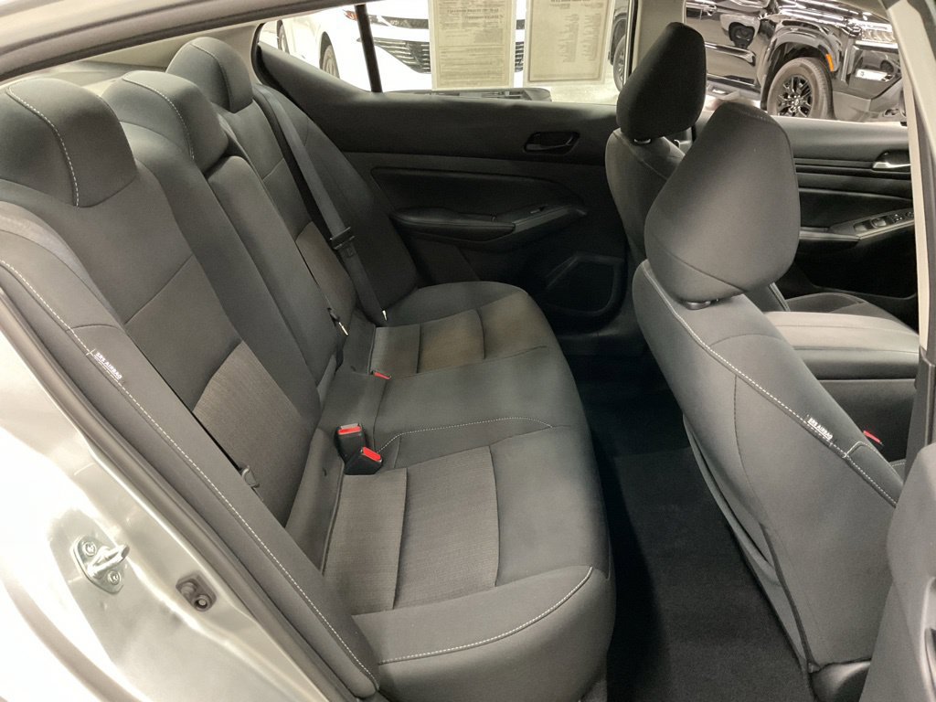 Used 2025 Nissan Altima 2.5 SV AWD/4WD image 19