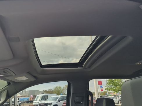 Used 2025 Chevrolet Silverado 1500 LTZ w/ LTZ Premium Package image 21