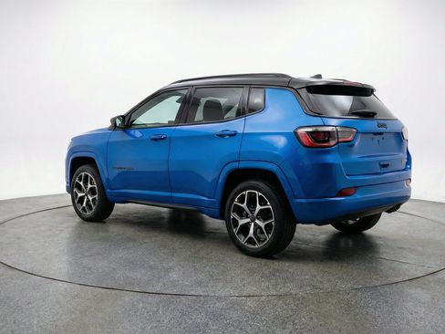 Used 2025 Jeep Compass Limited AWD/4WD image 6