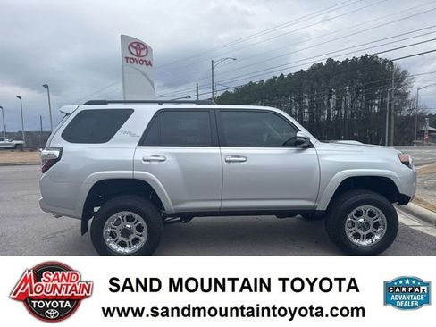 Used 2024 Toyota 4Runner TRD Off-Road Premium w/ Moonroof Package image 2