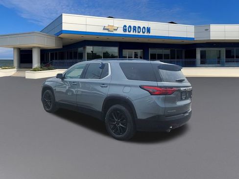 Used 2023 Chevrolet Traverse LT FWD image 3