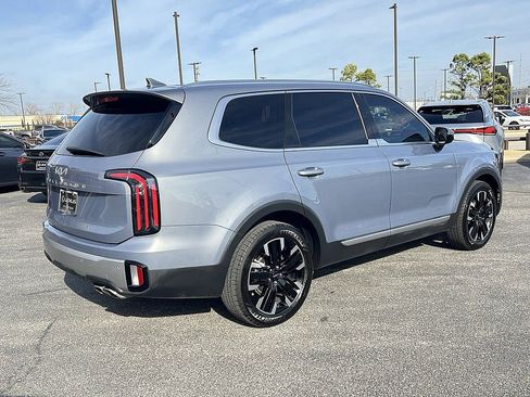 Used 2023 Kia Telluride SX image 3
