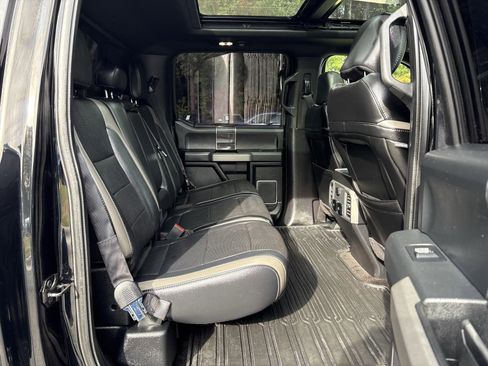 Used 2018 Ford F150 Raptor w/ Equipment Group 802A Luxury image 27