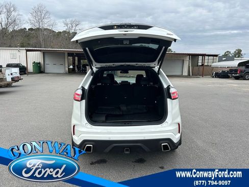 Used 2022 Ford Edge ST w/ Equipment Group 401A image 8