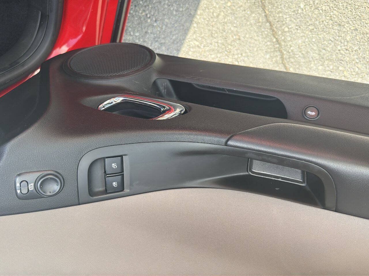 Used 2011 Chevrolet Camaro LS RWD image 20