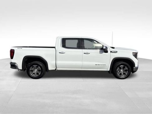 Used 2024 GMC Sierra 1500 SLT image 4