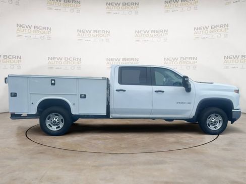 Used 2024 Chevrolet Silverado 2500 W/T w/ WT Convenience Package RWD image 6