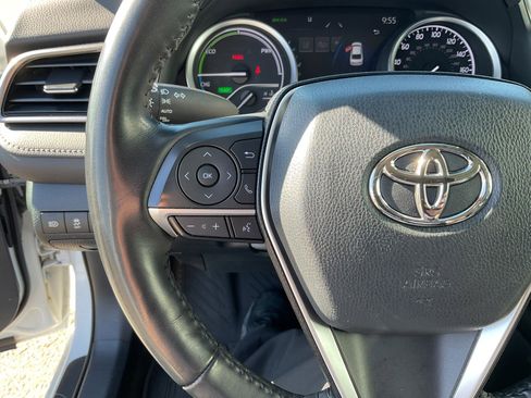 Used 2022 Toyota Camry XLE w/ Cold Weather Package FWD image 22
