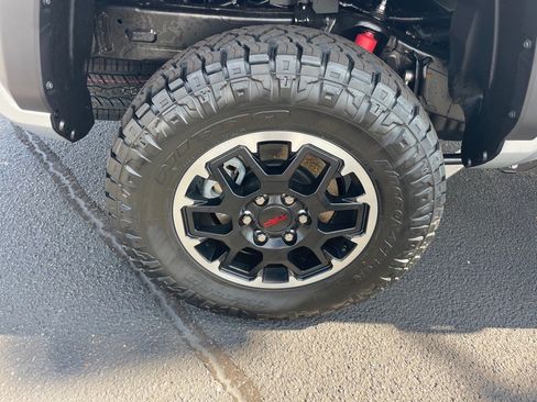New 2025 Toyota Tacoma TRD Off-Road image 20