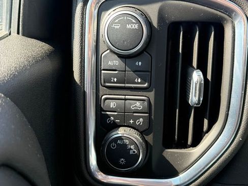 Used 2022 Chevrolet Silverado 1500 RST w/ Redline Edition AWD/4WD image 18