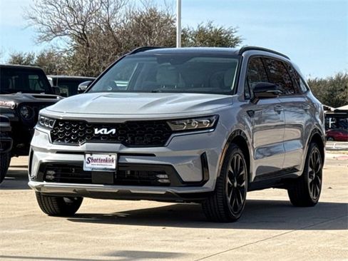 Used 2023 Kia Sorento SX image 3