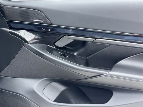 Used 2024 BMW i5 eDrive40i image 49