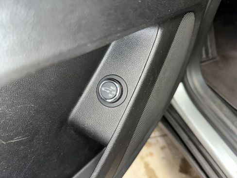 Certified 2023 Chevrolet Traverse LT image 6