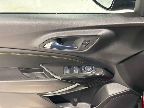 Certified 2024 Chevrolet Trax LT image 17