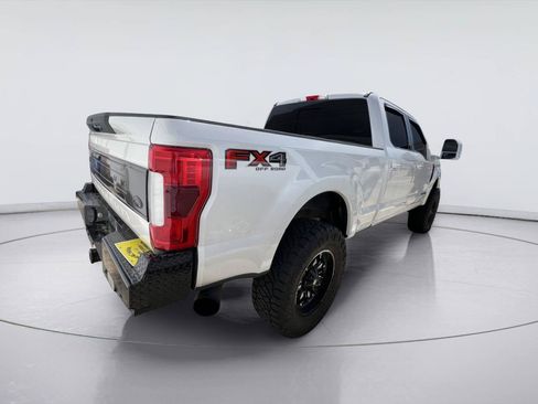 Used 2019 Ford F250 Platinum w/ Platinum Ultimate Package AWD/4WD image 2