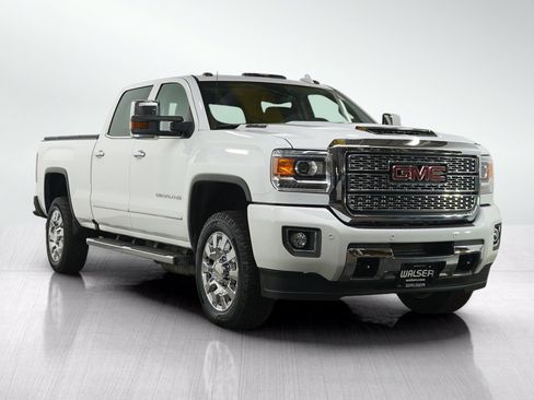 Used 2019 GMC Sierra 2500 Denali AWD/4WD image 7