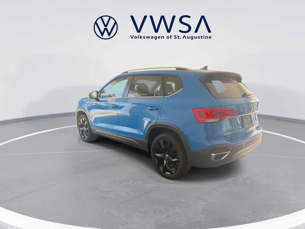 Certified 2024 Volkswagen Taos SE w/ Black Wheel Package FWD image 6