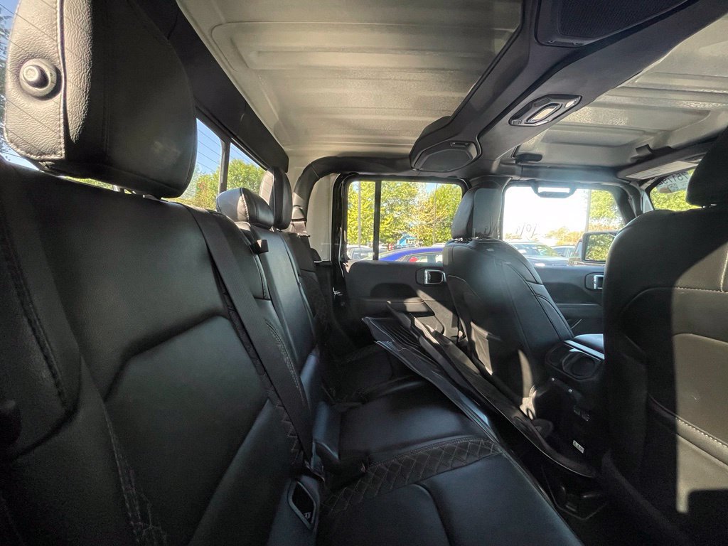 Used 2021 Jeep Gladiator Overland AWD/4WD image 11