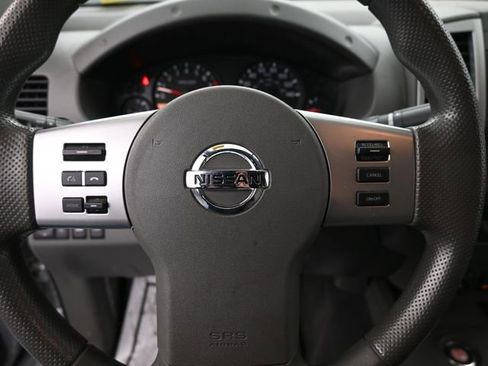 Used 2021 Nissan Frontier SV image 11