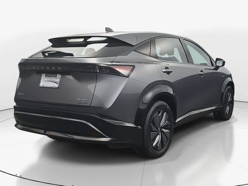Used 2023 Nissan Ariya AWD image 10