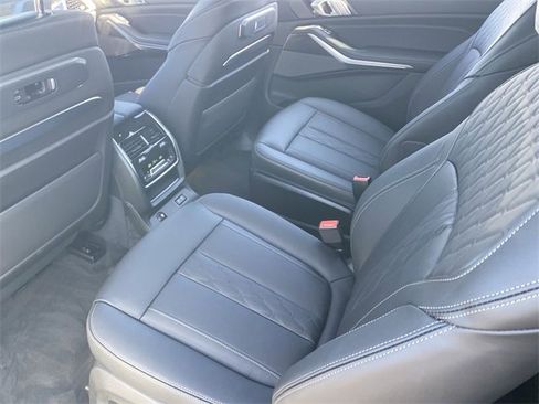 New 2025 BMW X7 M60i image 16