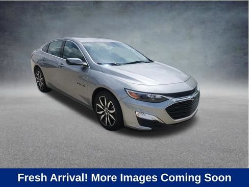 Used 2024 Chevrolet Malibu RS FWD image 1
