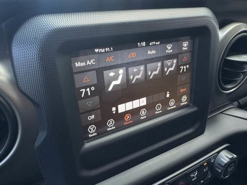 Used 2019 Jeep Wrangler Unlimited Sport S image 27