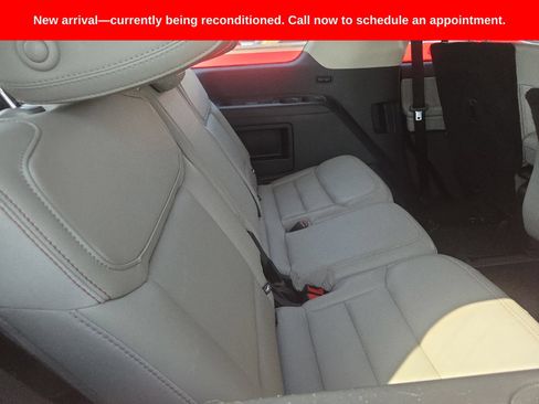 Used 2025 Ford Expedition Active AWD/4WD image 9
