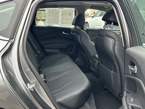 Certified 2025 Acura TLX w/ Technology Package image 15