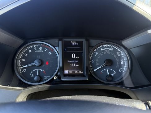 Used 2021 Toyota Tacoma TRD Off-Road w/ TRD Premium Off Road Package image 19