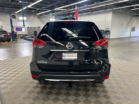 Used 2018 Nissan Rogue SV FWD image 7