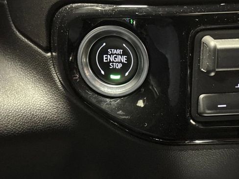 Used 2025 GMC Sierra 1500 Elevation image 22