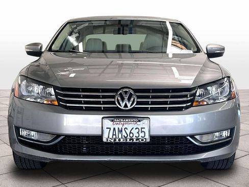 Used 2013 Volkswagen Passat 3.6 SEL Premium FWD image 2