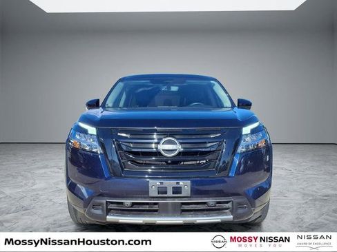 Certified 2023 Nissan Pathfinder SL w/ SL Premium Package image 3